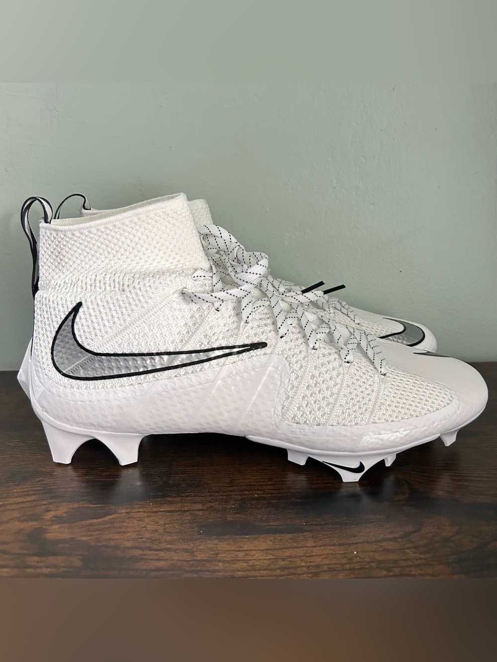 Nike Vapor Edge 360 Untouchable White Football Cleats Mens Size 9.5 FQ0235-102